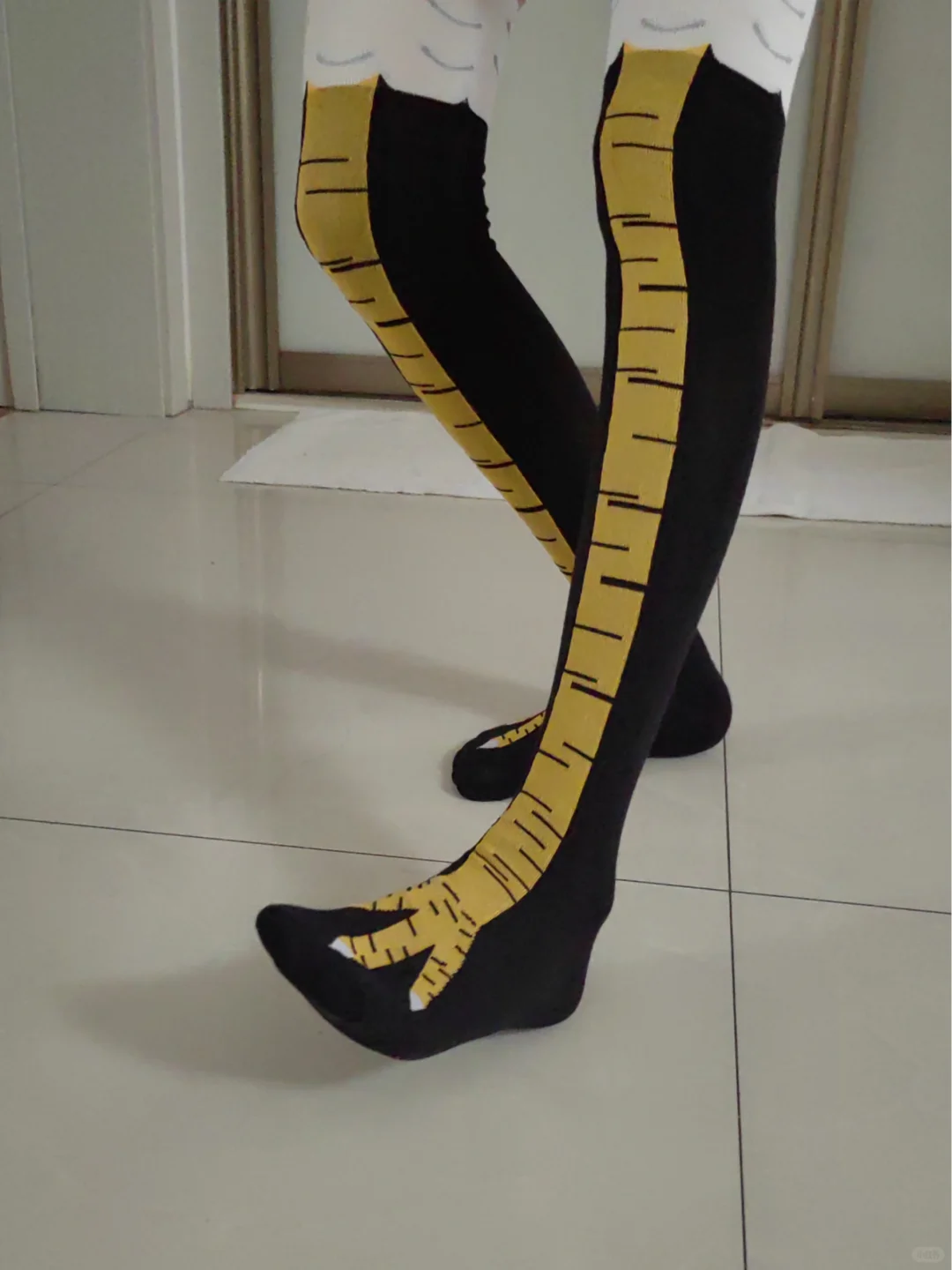 我买的鸡爪袜好好看呀？