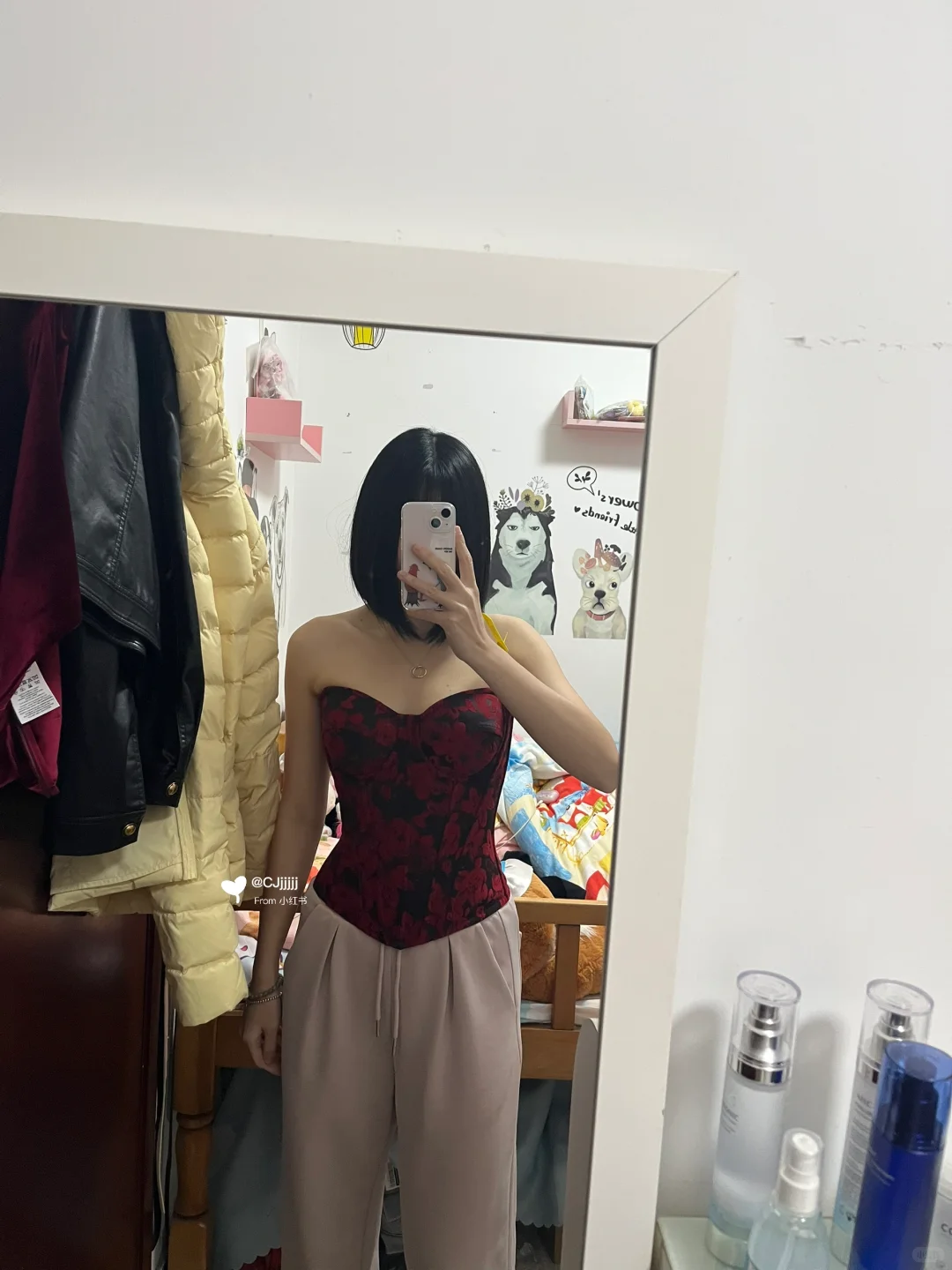 测评LANYI——红与黑气质收腰鱼骨胸衣