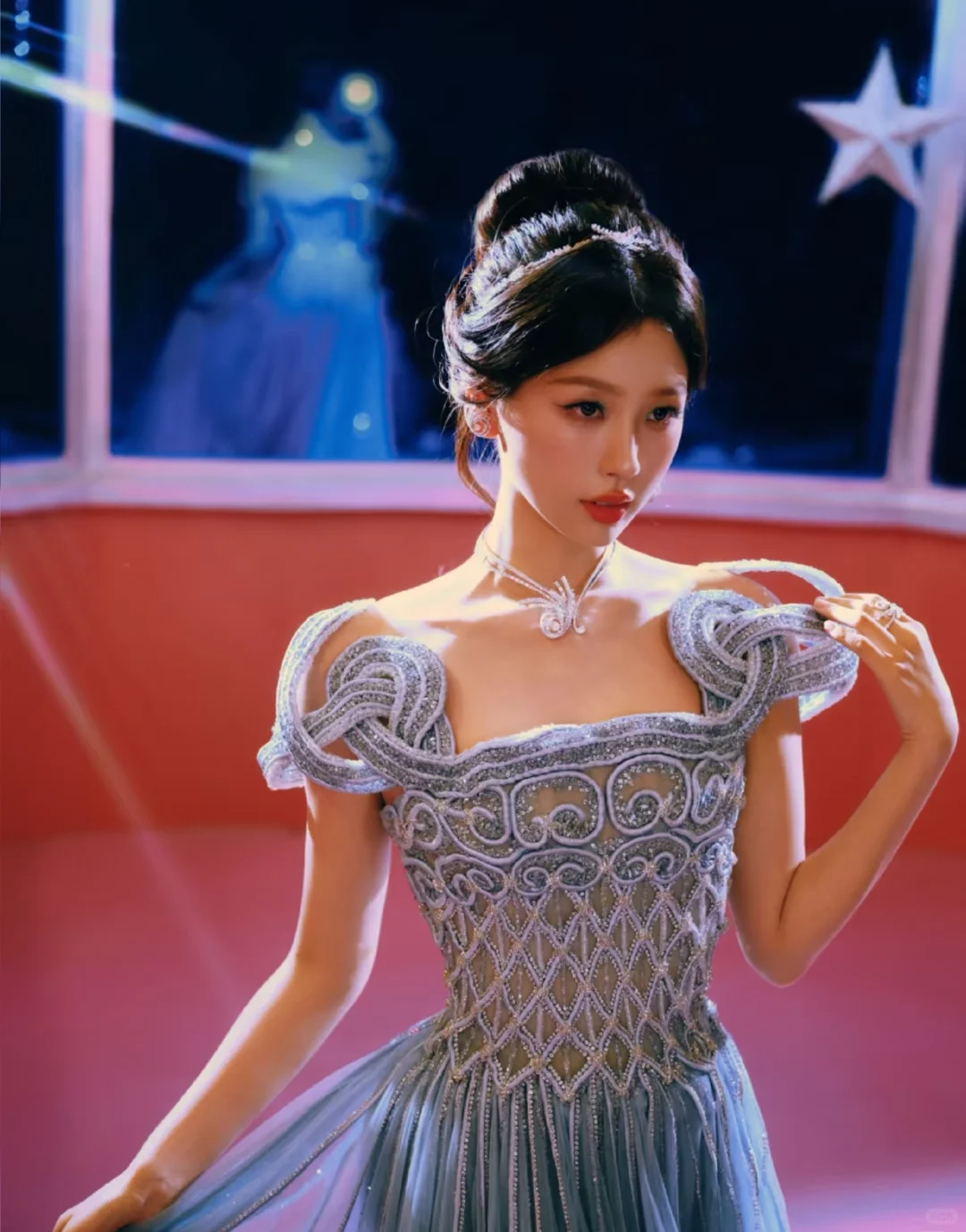 她的美，是不可方物的绝色！