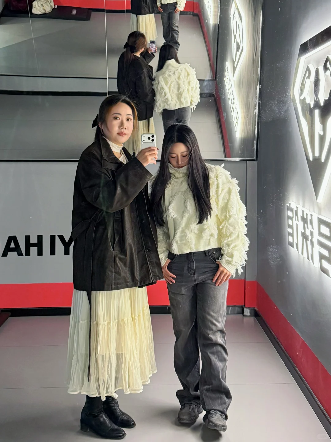 左滑 看健身女健完身穿什么