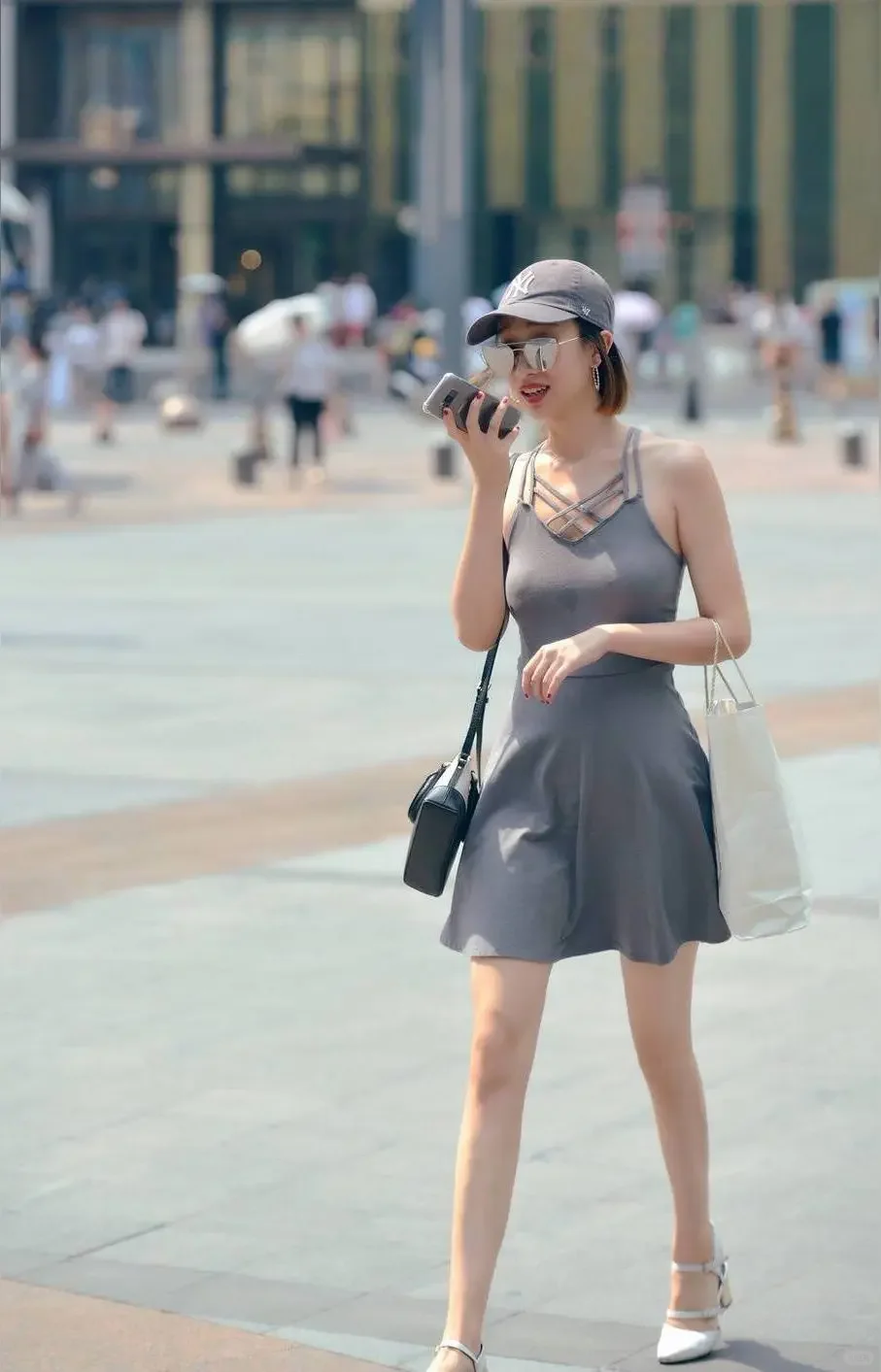 辽宁美女街拍，哪一个都比选美冠军强😘