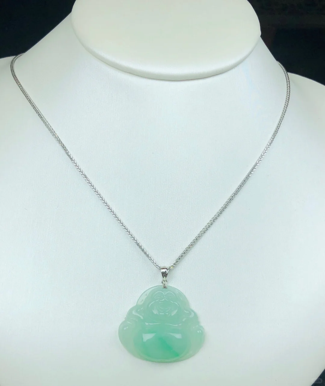 18K金天然翡翠护身佛 翡翠佛公