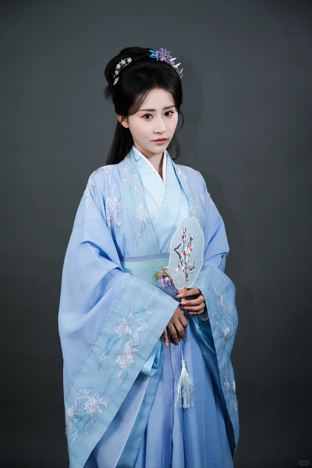 秀一波美女古风妆造