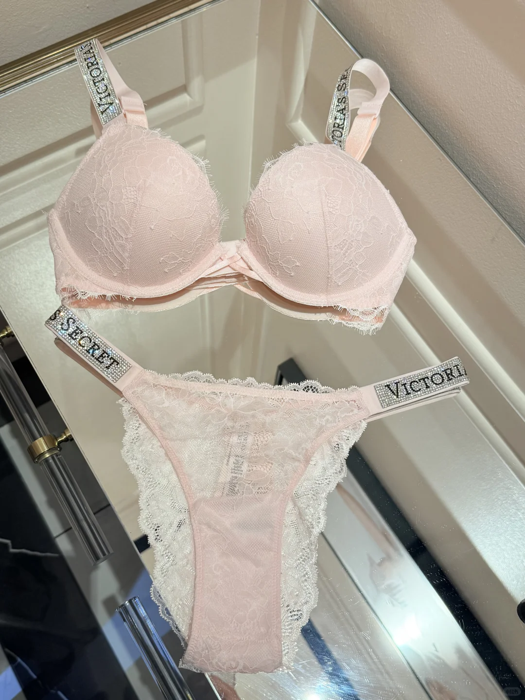 维密 粉色蕾丝水钻2.0