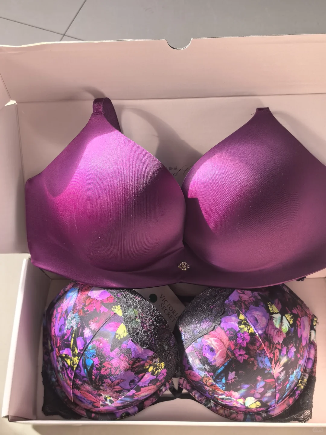 维密：妹妹说紫色很有韵味