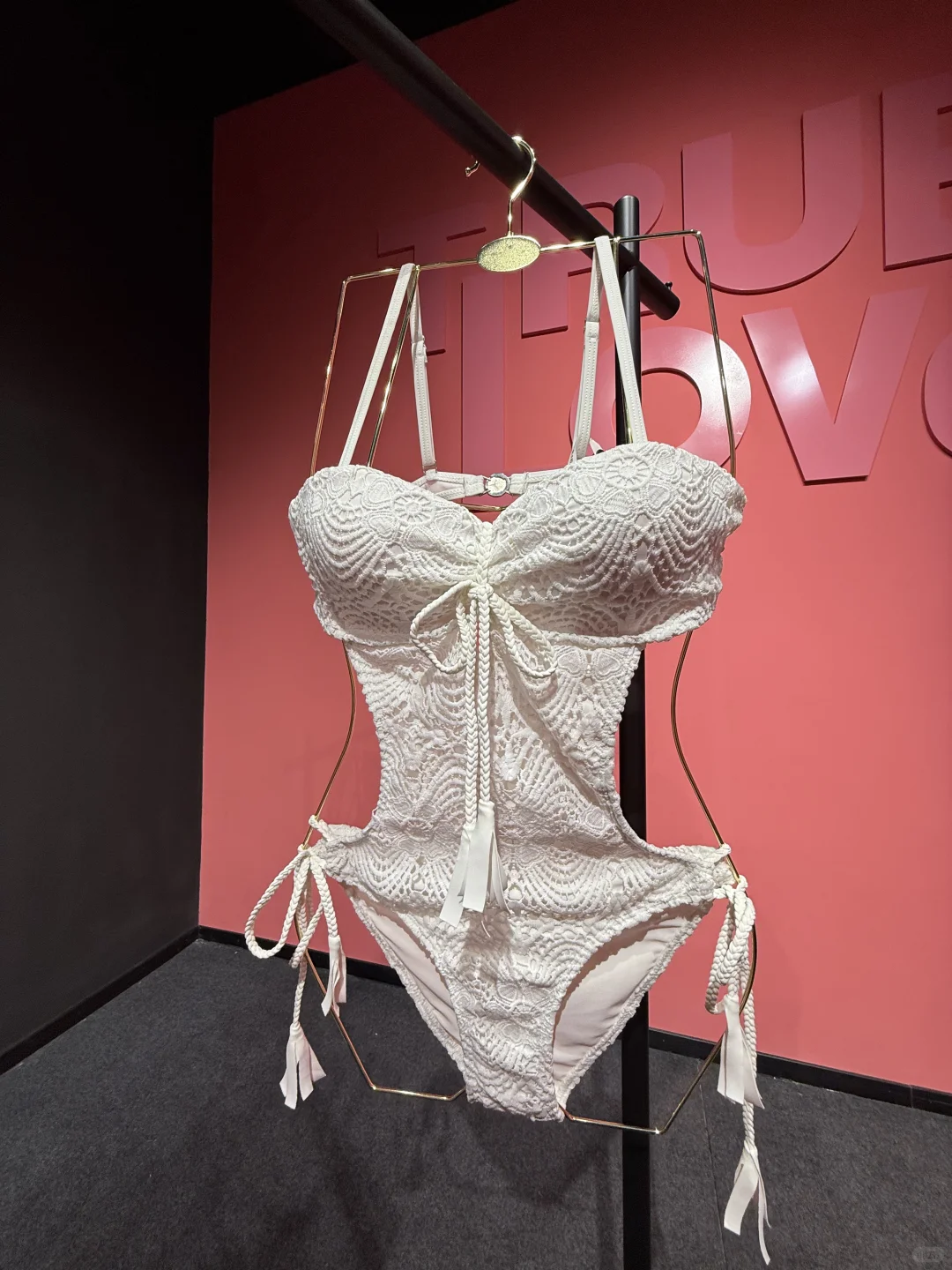 这是什么神仙泳衣！😍