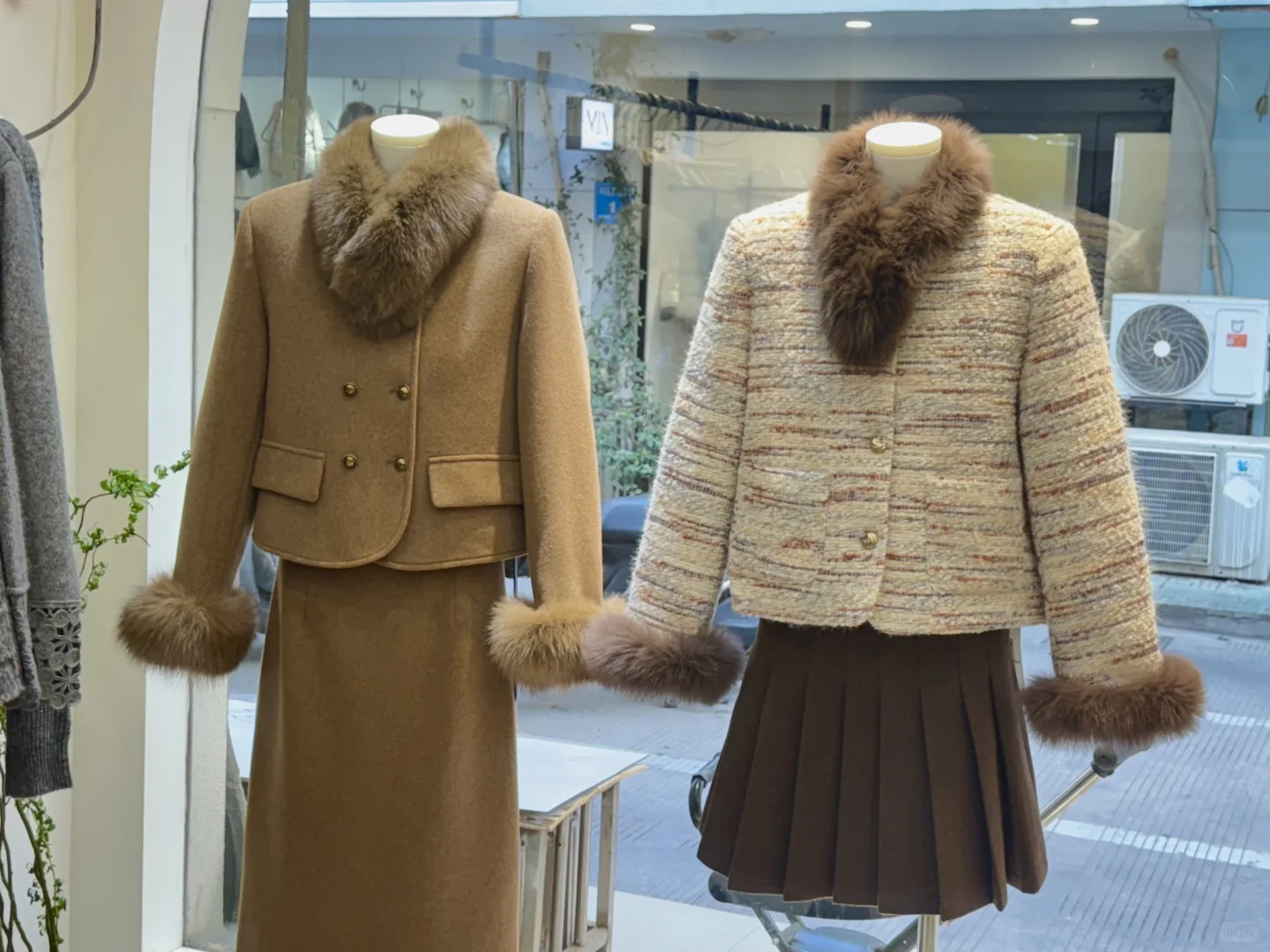 女装店还是弄模特陈列好