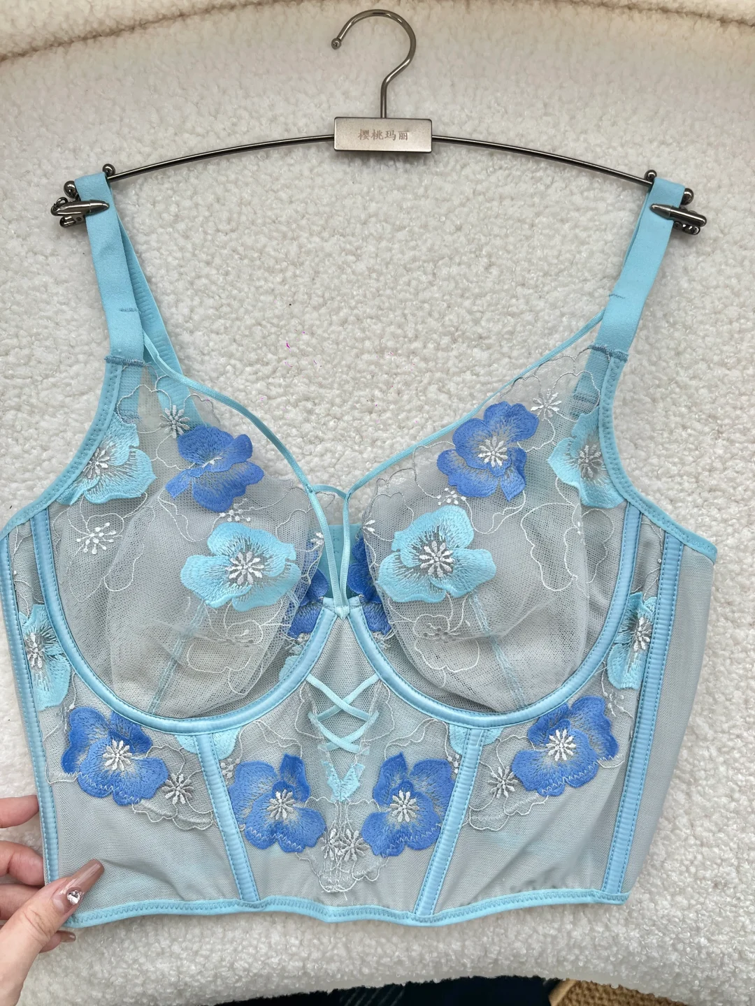 几十块能拿下这么🐮的胸衣？？！！