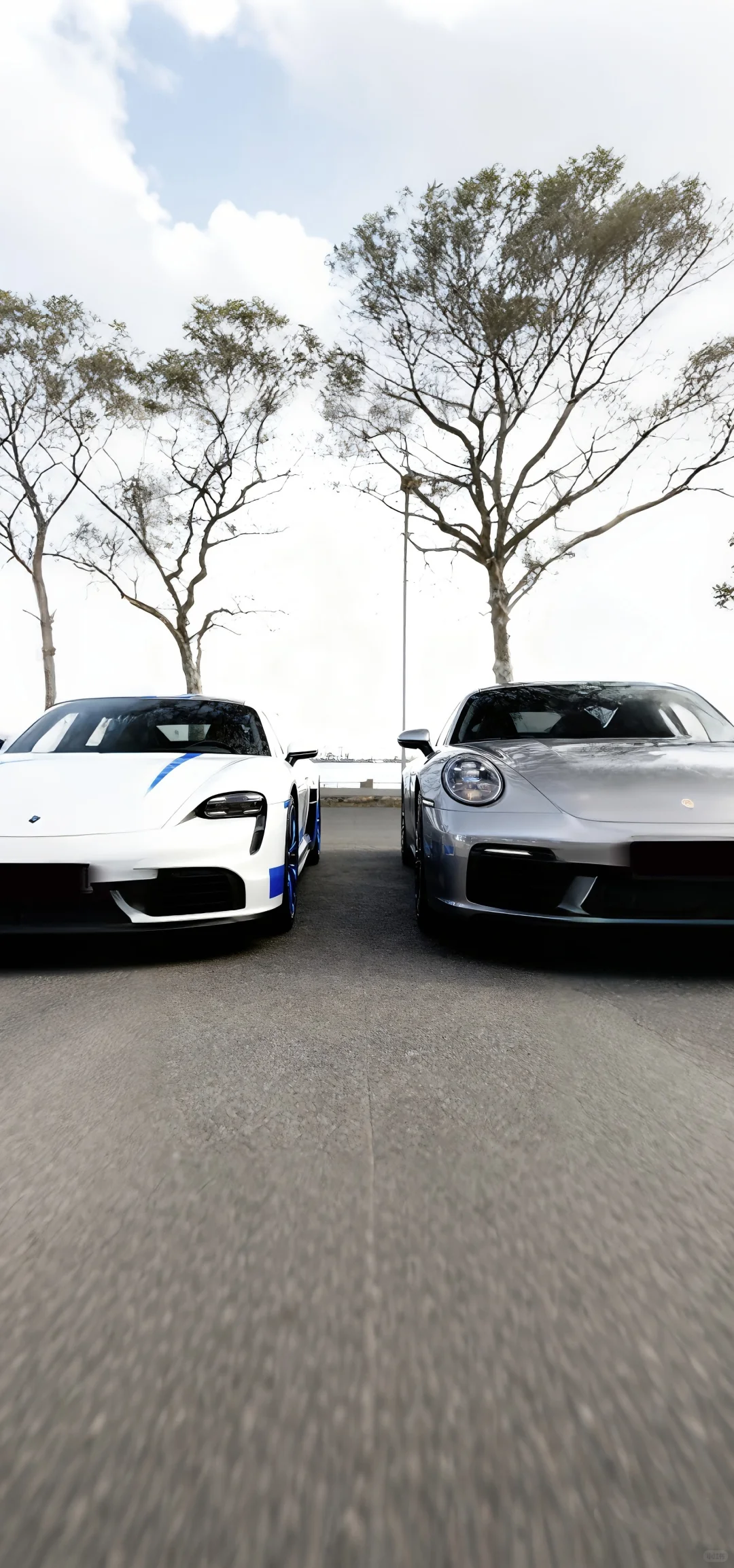 🤍🤍🤍今日壁纸🏎️