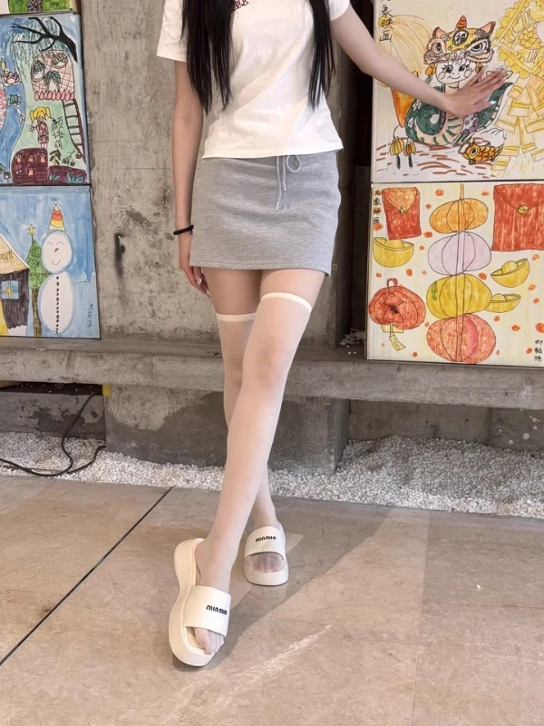 别问了，白丝也好看