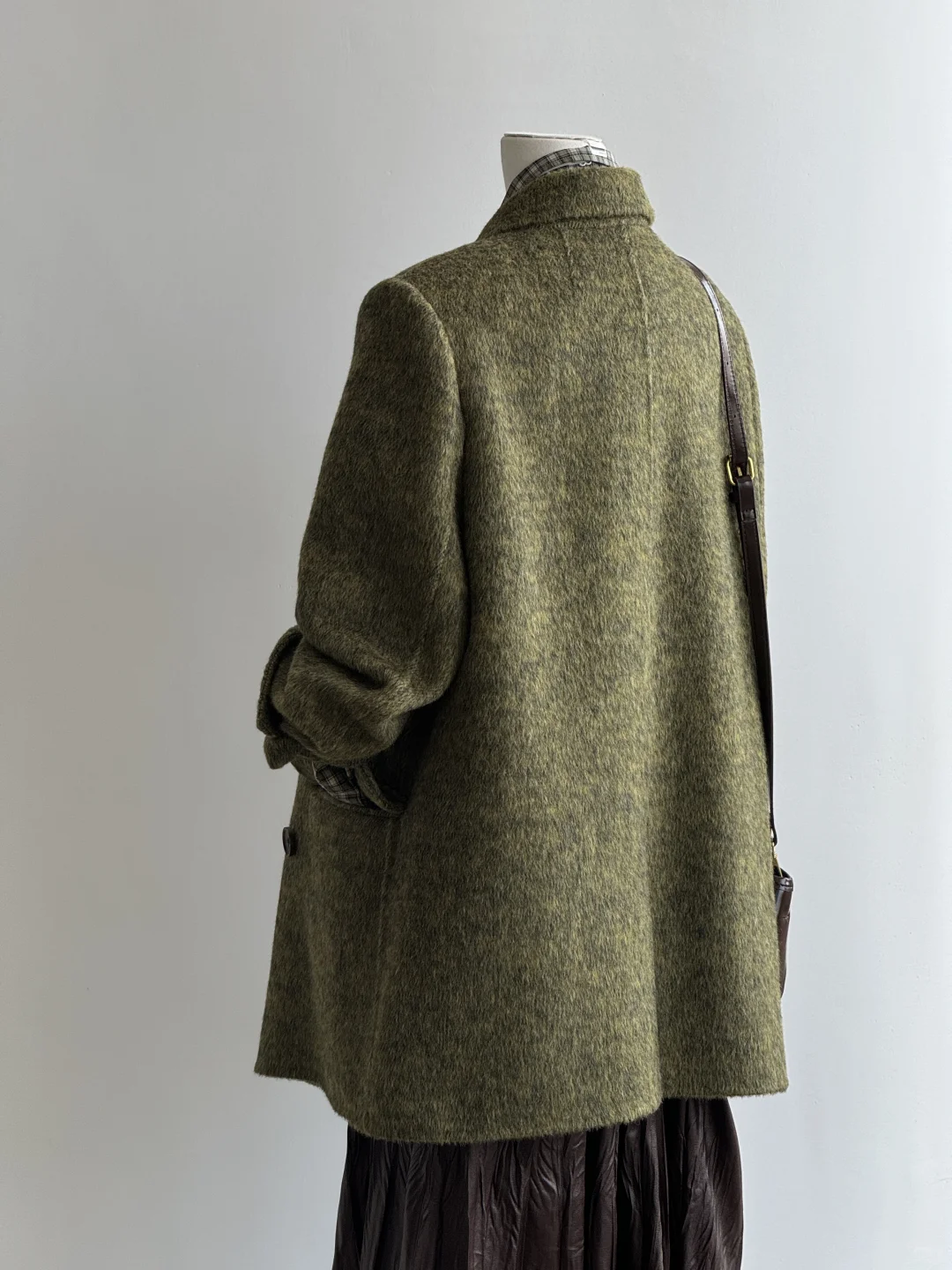 复古棕绿色系穿搭🌴油画绿西装好好看啊