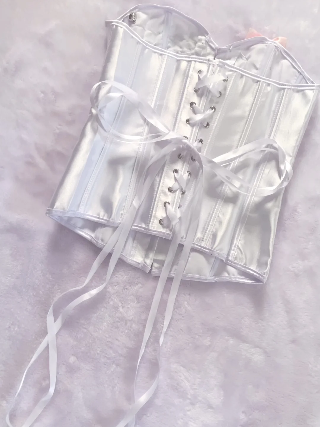 当我拥有一件原创款珠光白kitty鱼骨胸衣👗