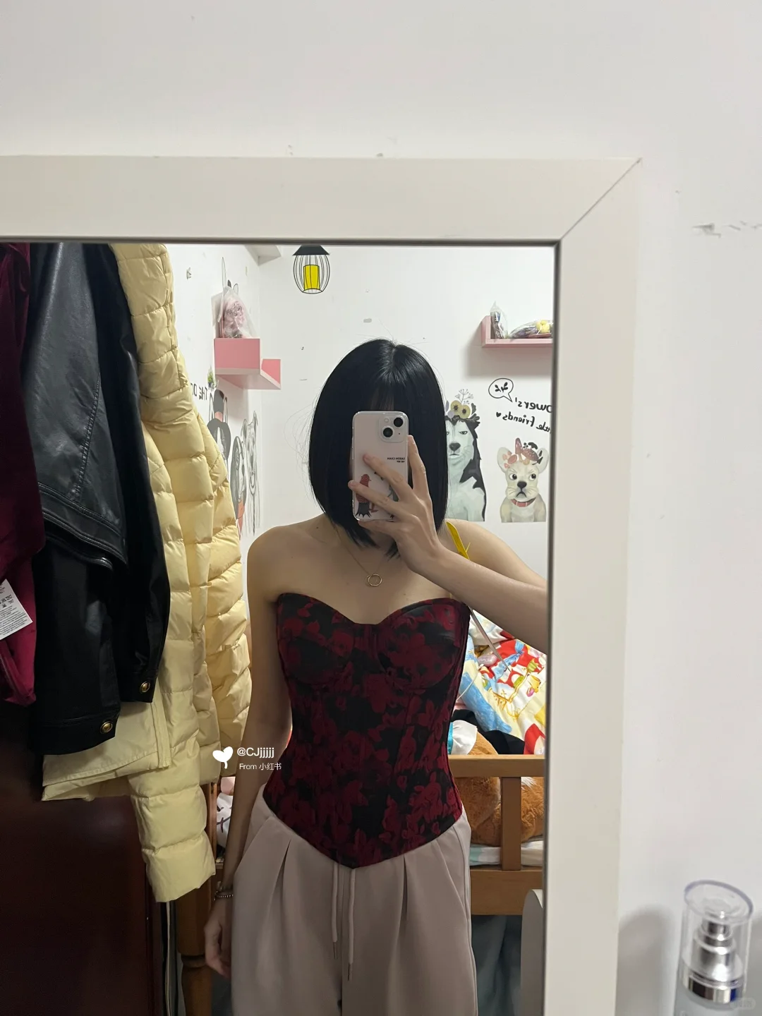 测评LANYI——红与黑气质收腰鱼骨胸衣