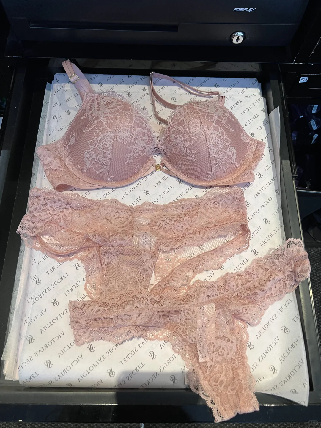 维密 | 花瓣粉真的好温柔啊🥰