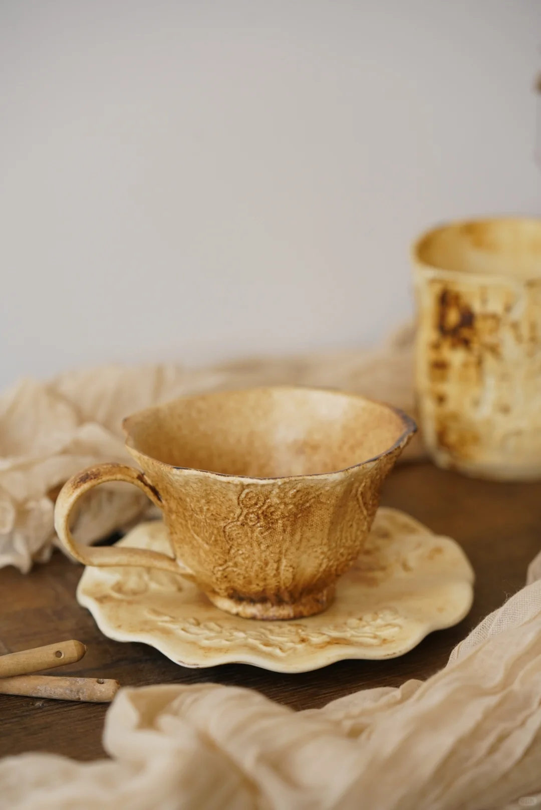 把蕾丝揉进冬日器物