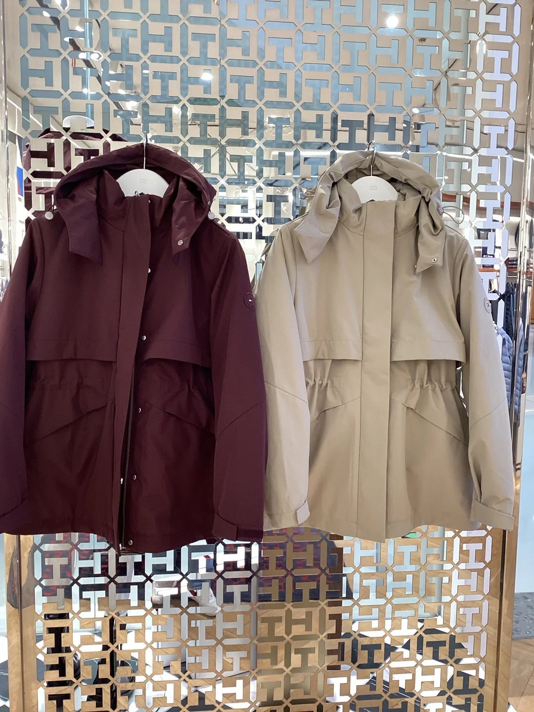 新品女式羽绒服