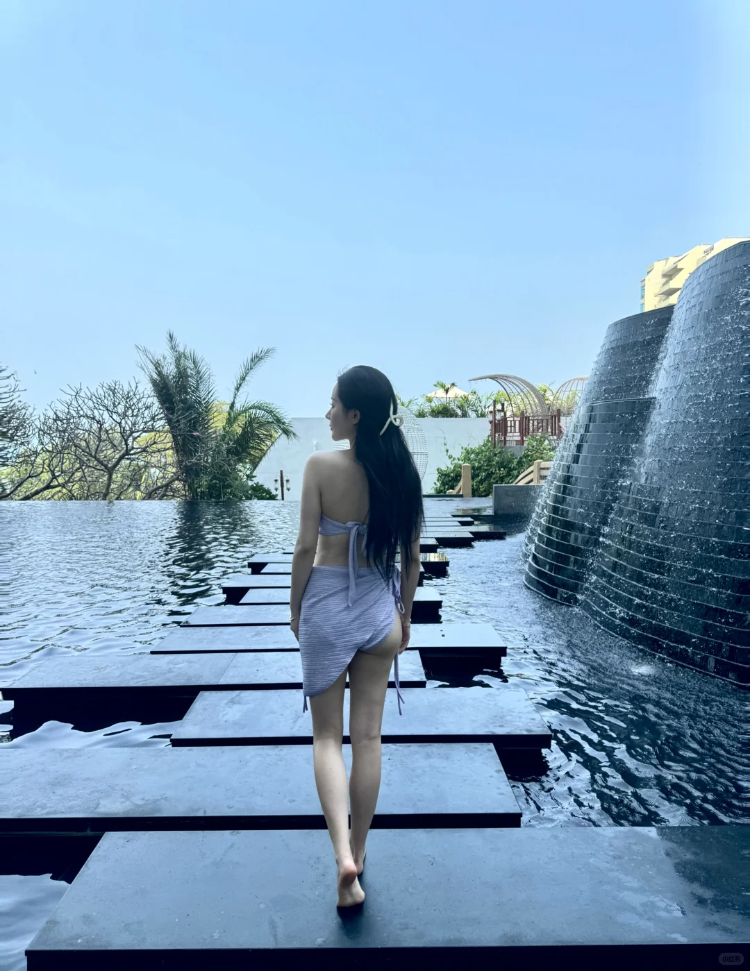 这泳衣真的太吸睛了～📸