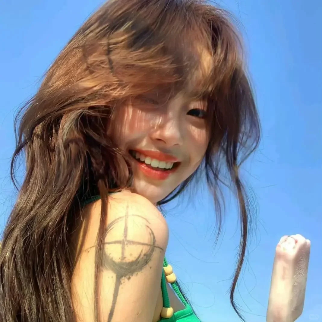 盘点那些魅惑众生的氛围感美女٩(๑•̀ω•