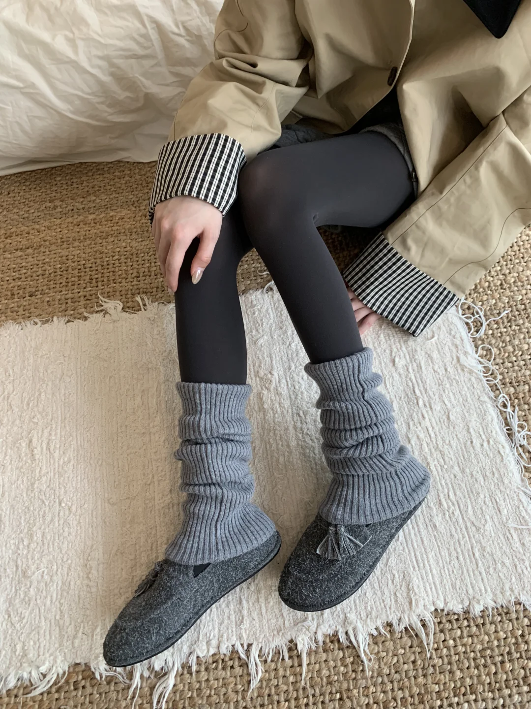 韩系all grey～冬天袜套叠穿裤袜都学起来！