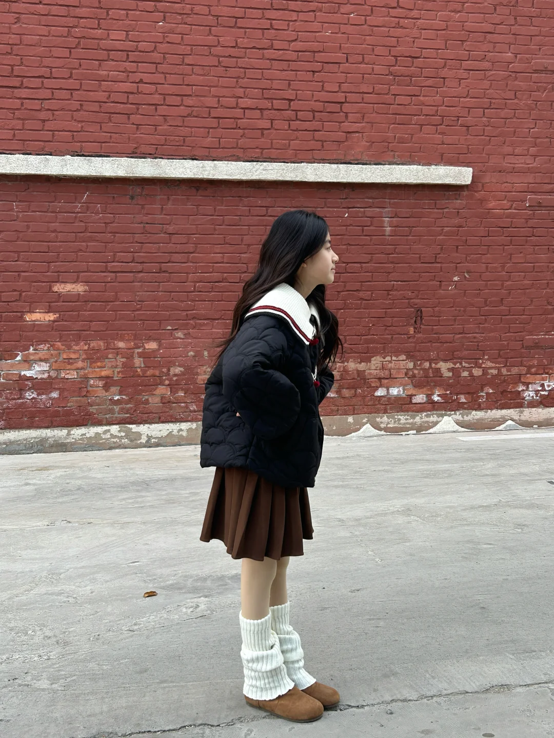 她就站在那里我就觉得好看