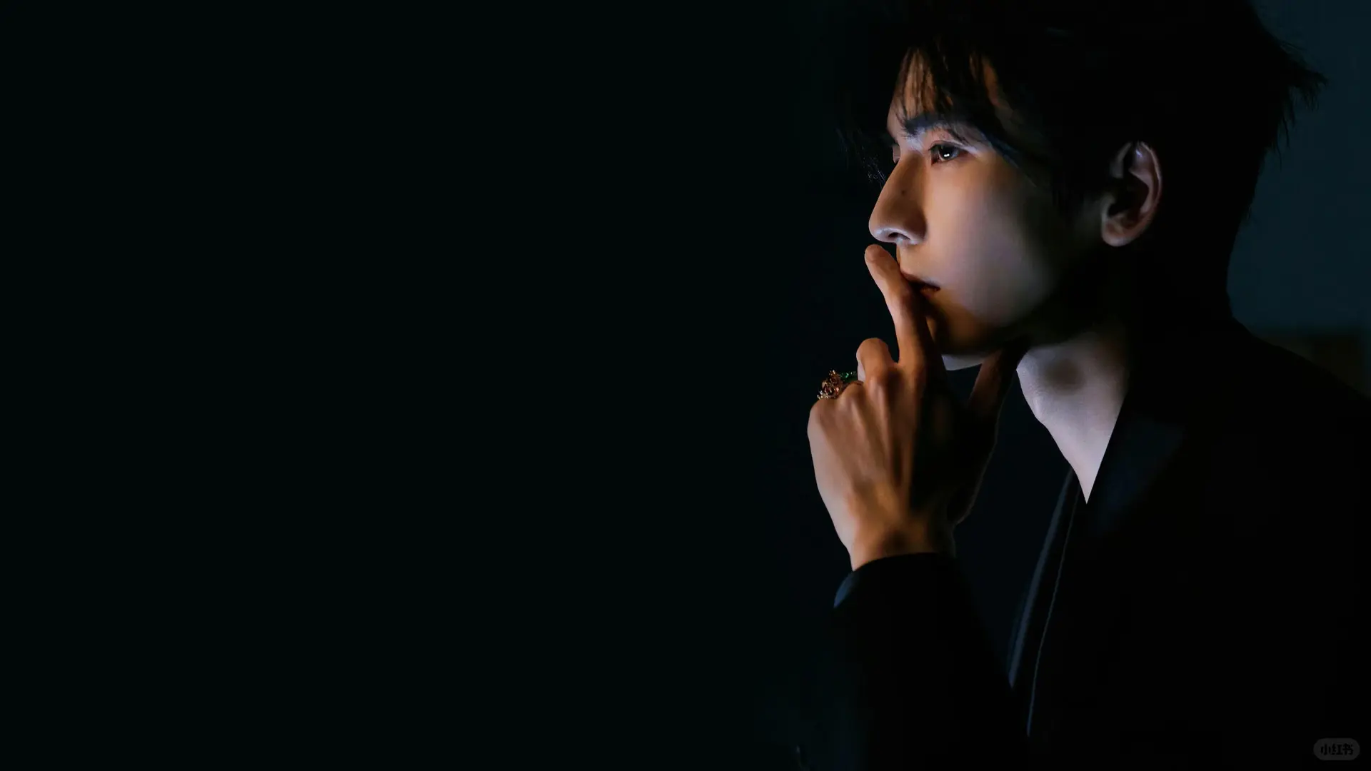 张凌赫电脑桌面壁纸