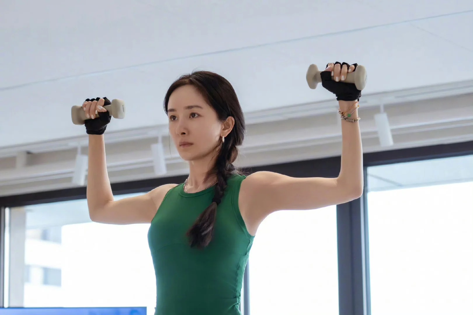 杨幂 紧身瑜伽健身日常