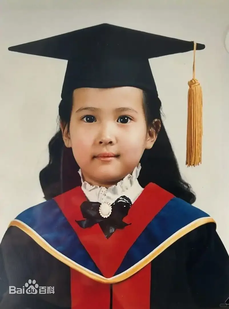 原生脸韩国美女演员曹汝珍