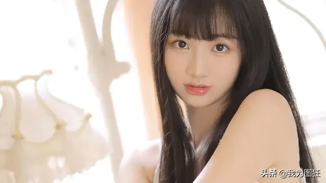 肤如凝脂貌若桃花美女写真