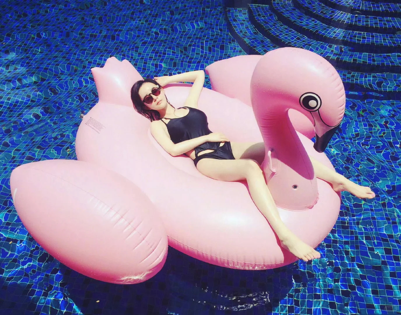 张檬~泳装大片，尽显完美身材