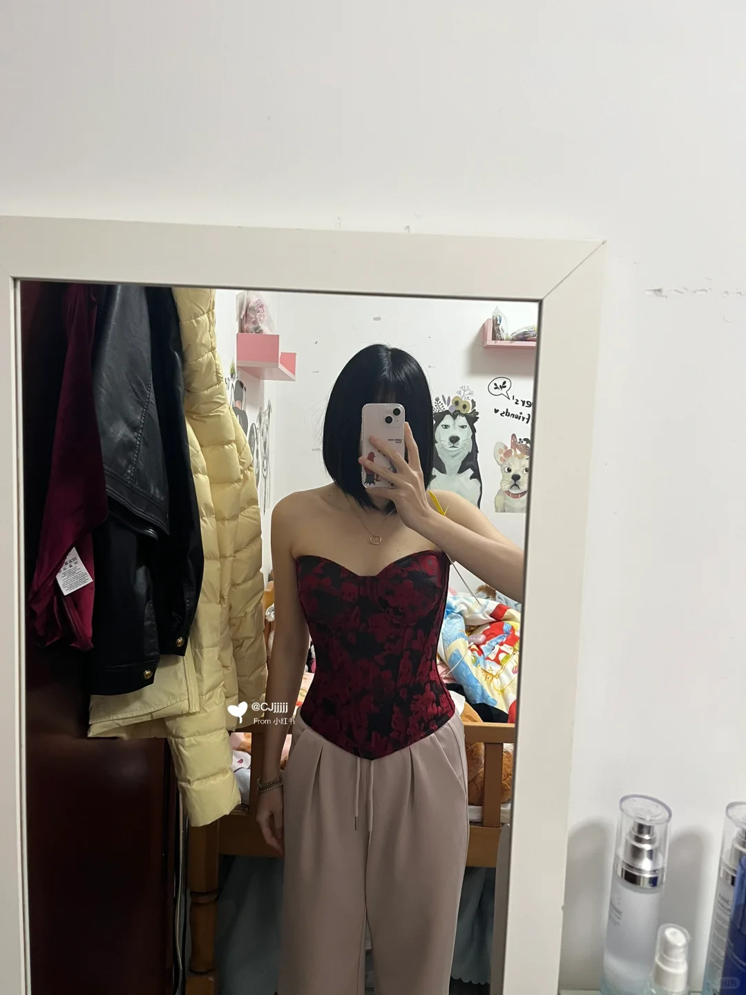 测评LANYI——红与黑气质收腰鱼骨胸衣