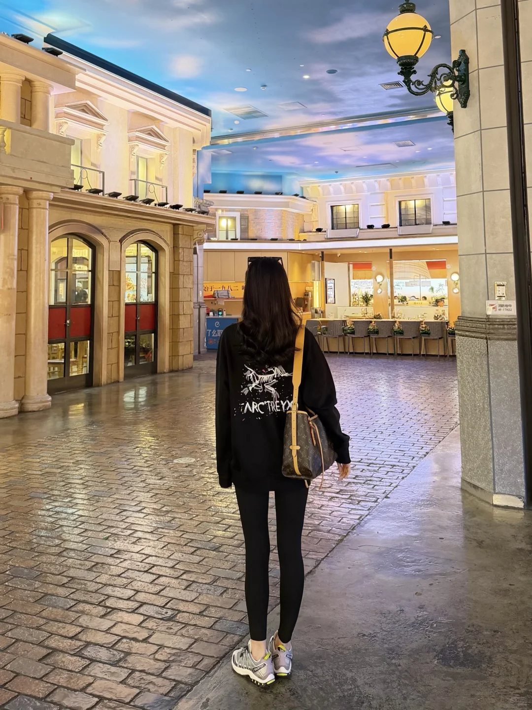 中年少女有三宝 lulu 萨洛蒙 始祖鸟