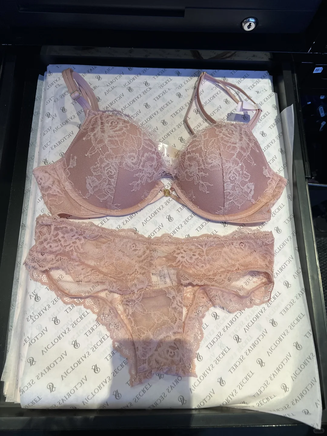 维密 | 花瓣粉真的好温柔啊🥰