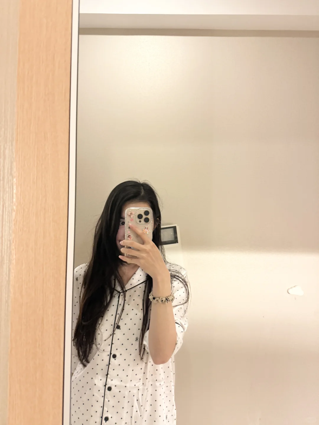 维密睡衣白蝴蝶VS白波点