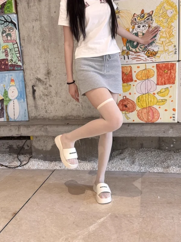 别问了，白丝也好看