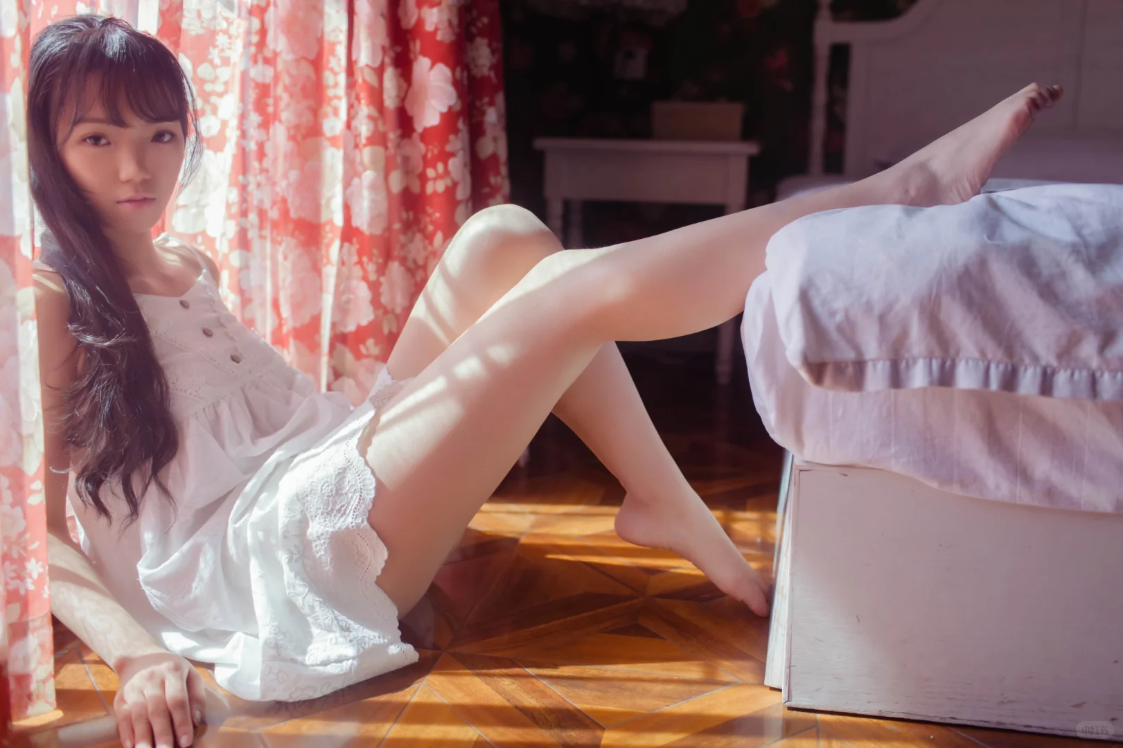 少女的夏日阳光午后