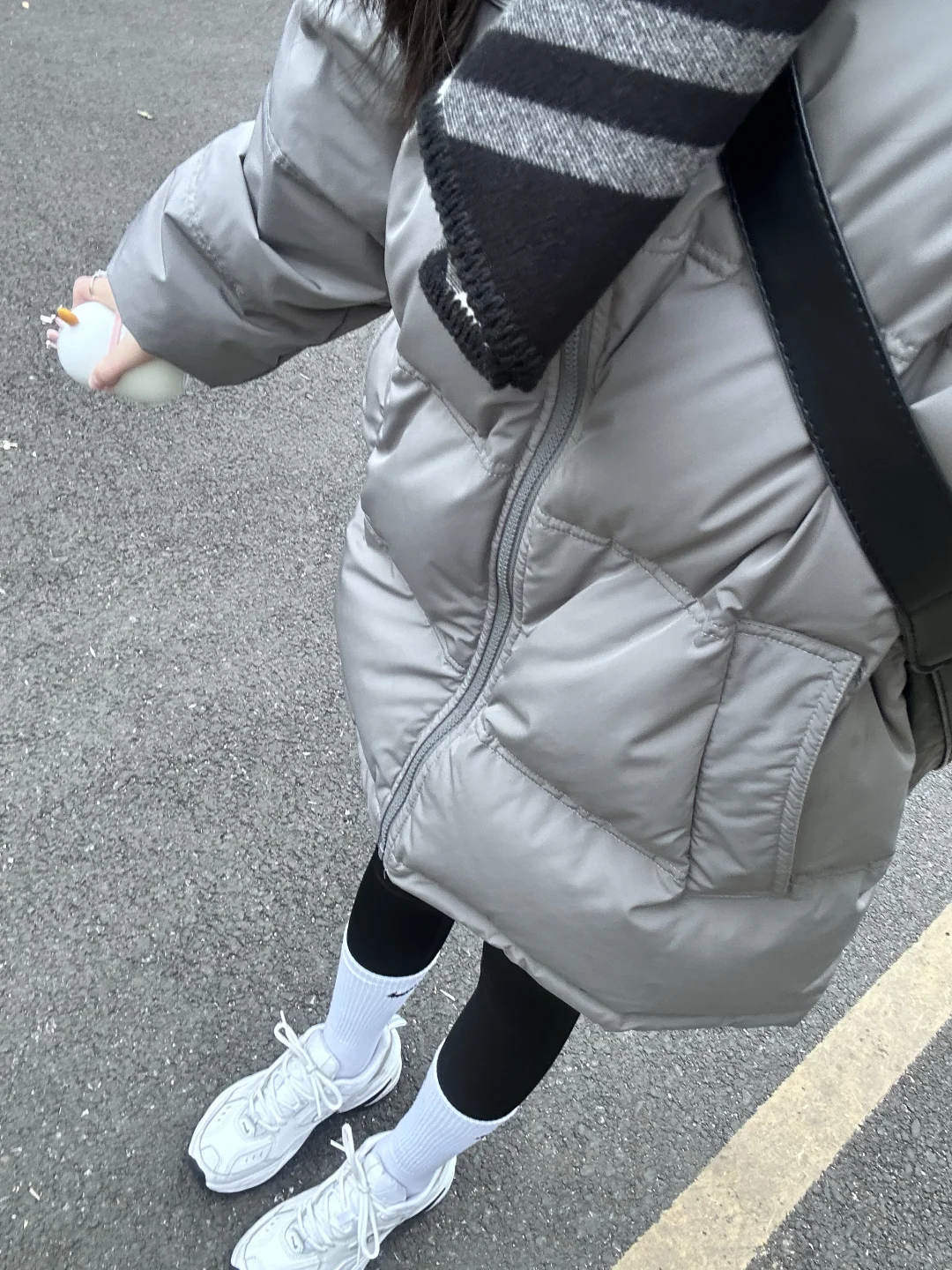 永远喜欢灰色羽绒服