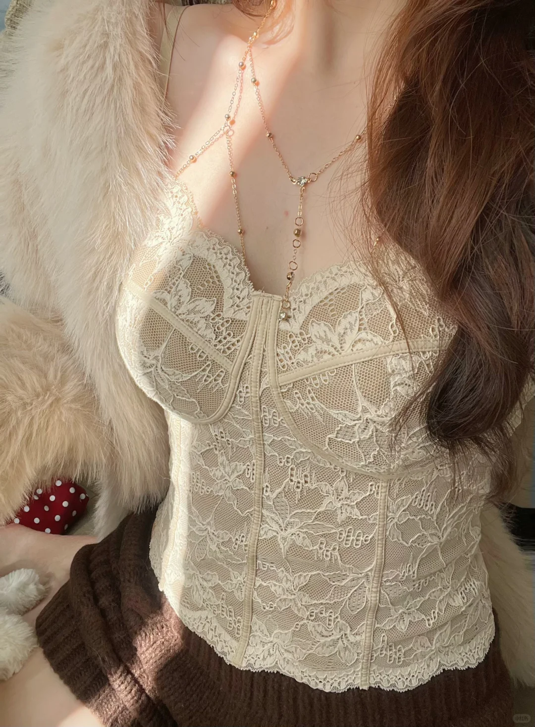 这件吊带无论咋搭配都感觉温柔出水了～