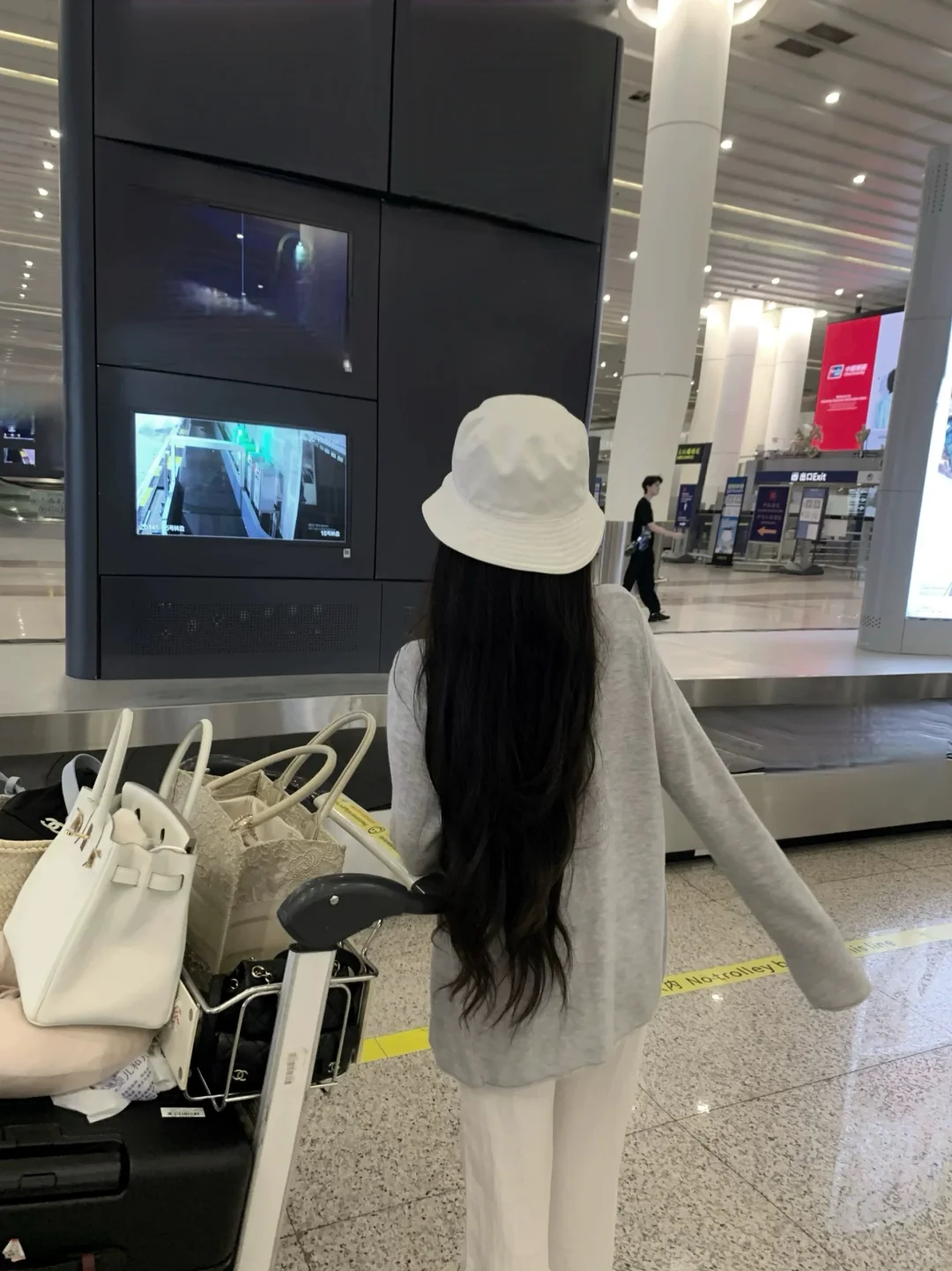 超绝纸片人穿搭 好松弛好慵懒！