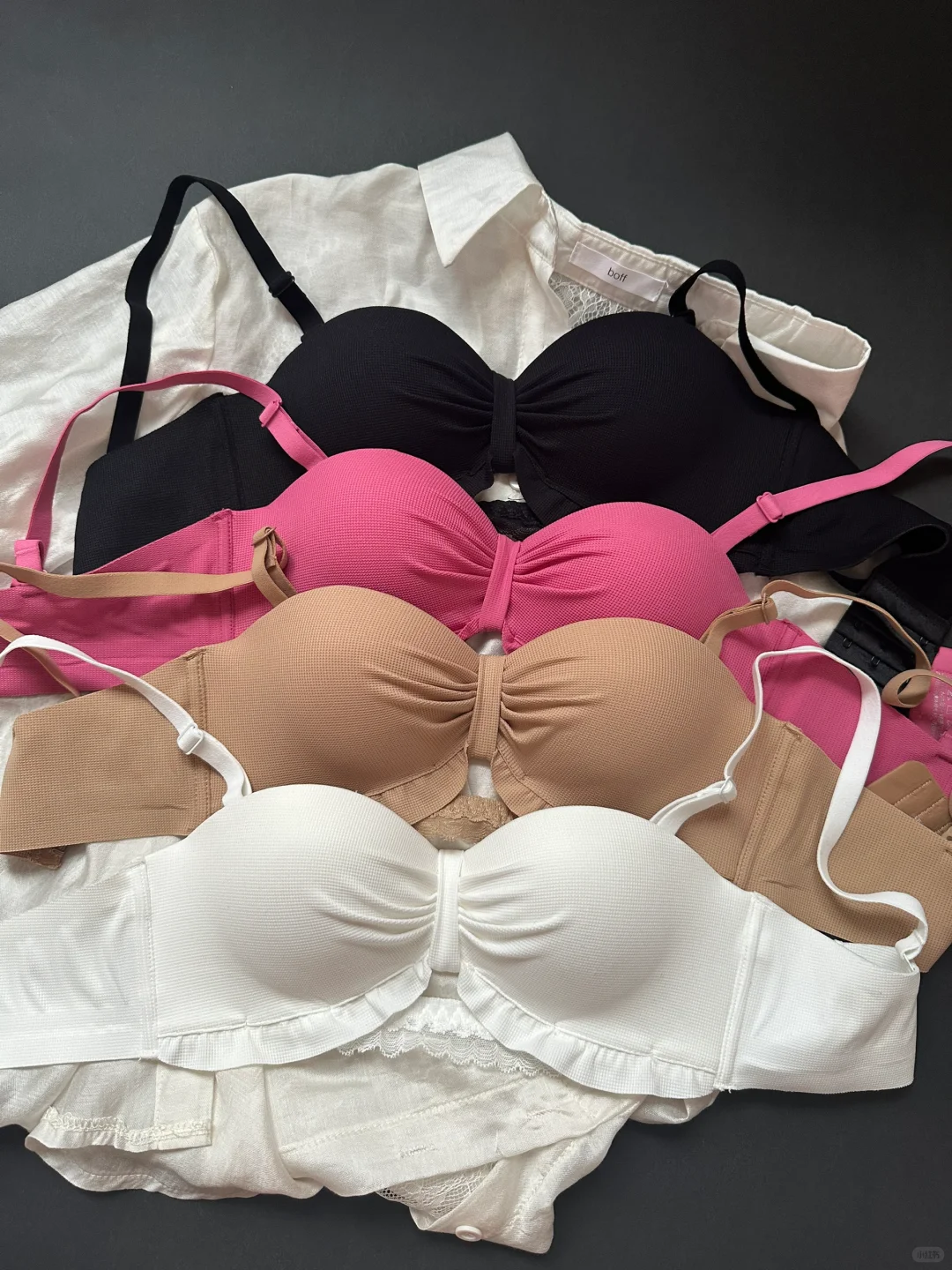 头次直观这聚拢爆勾身材！泰上头了