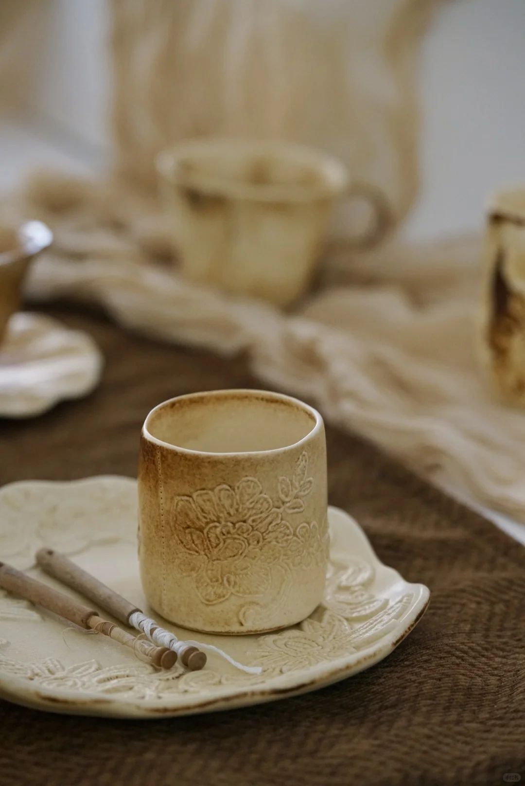 把蕾丝揉进冬日器物