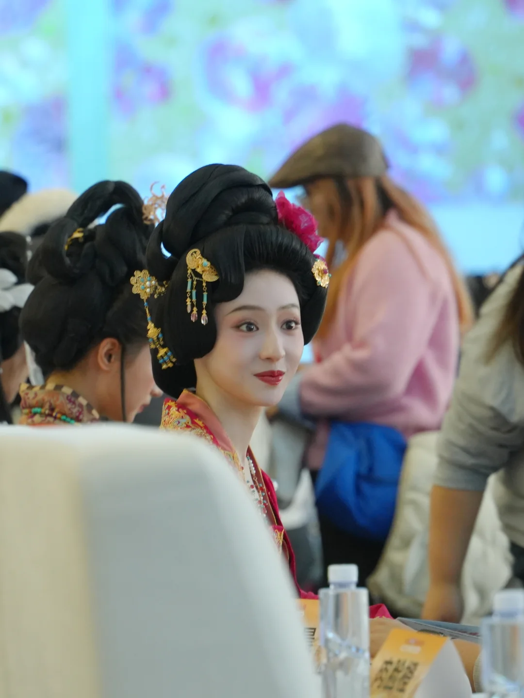 拍到了胡连馨好权威可爱的一张脸