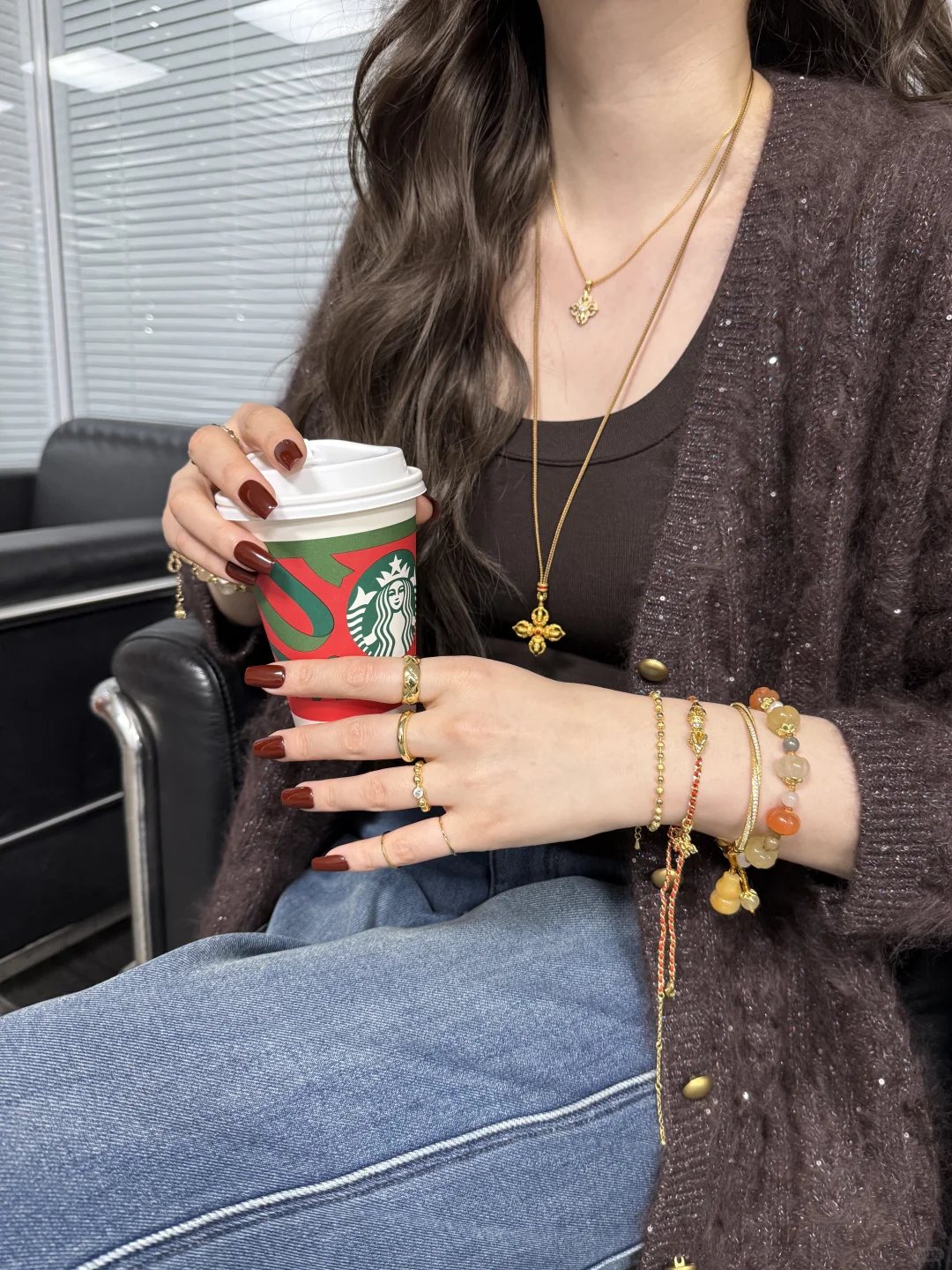 女老板说我太显眼了，这可怎么办？