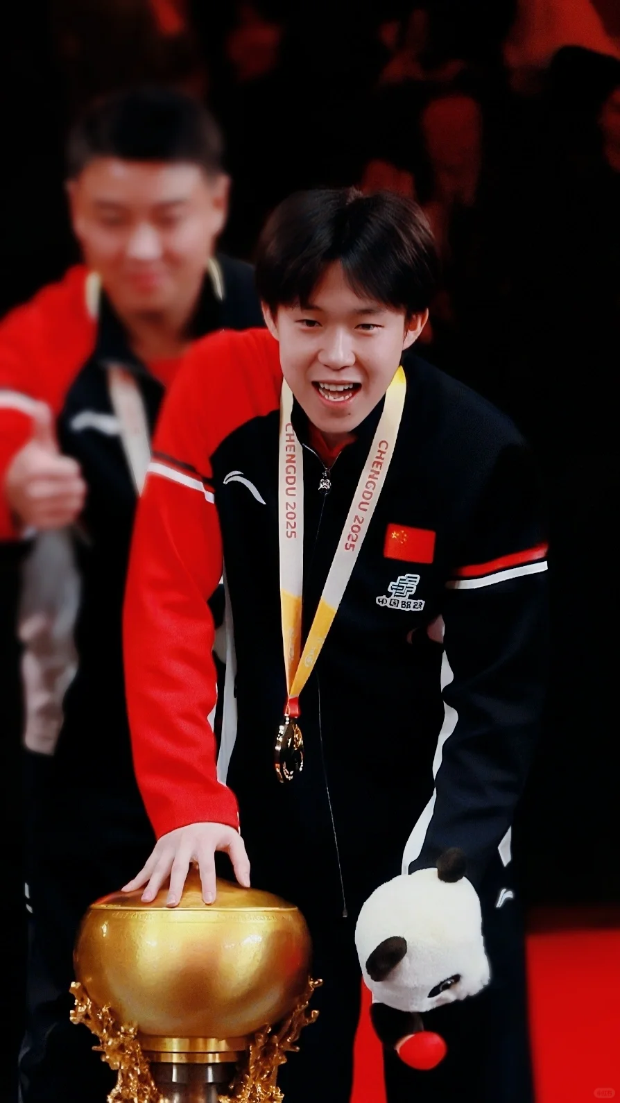 祝贺两位冠军！（手机壁纸）