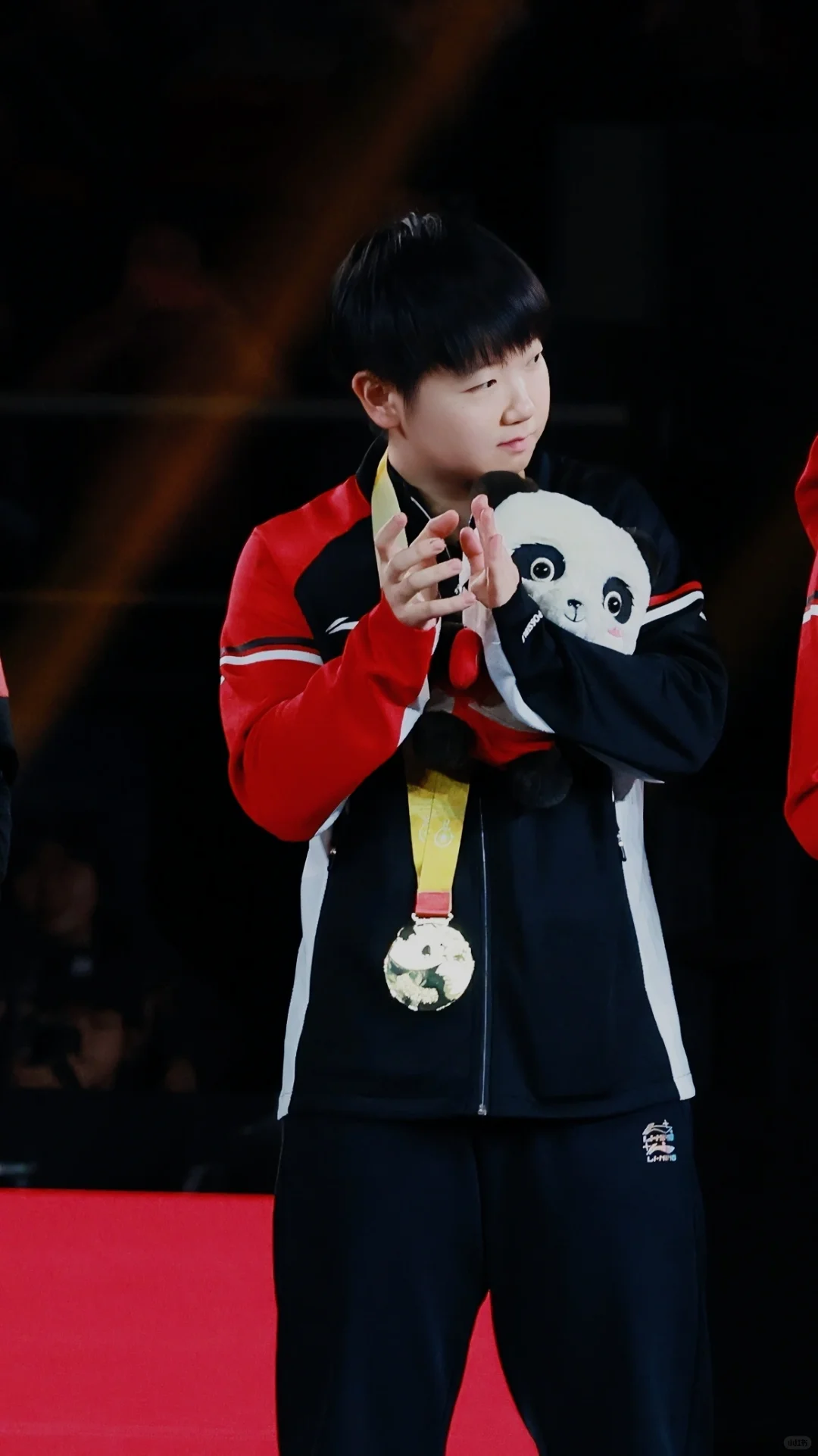 祝贺两位冠军！（手机壁纸）