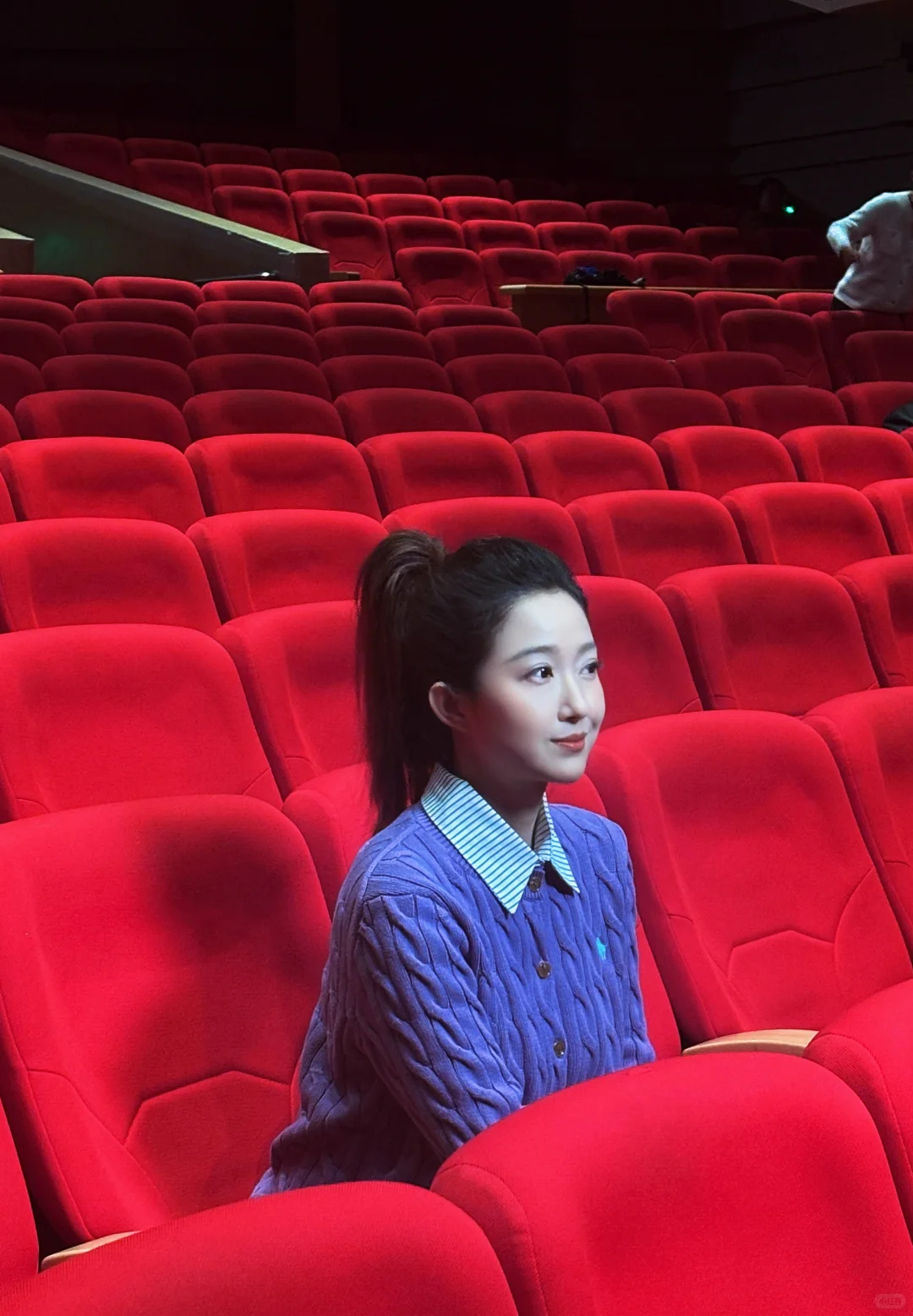 细软塌的超完美高马尾—秒变青春女大学生