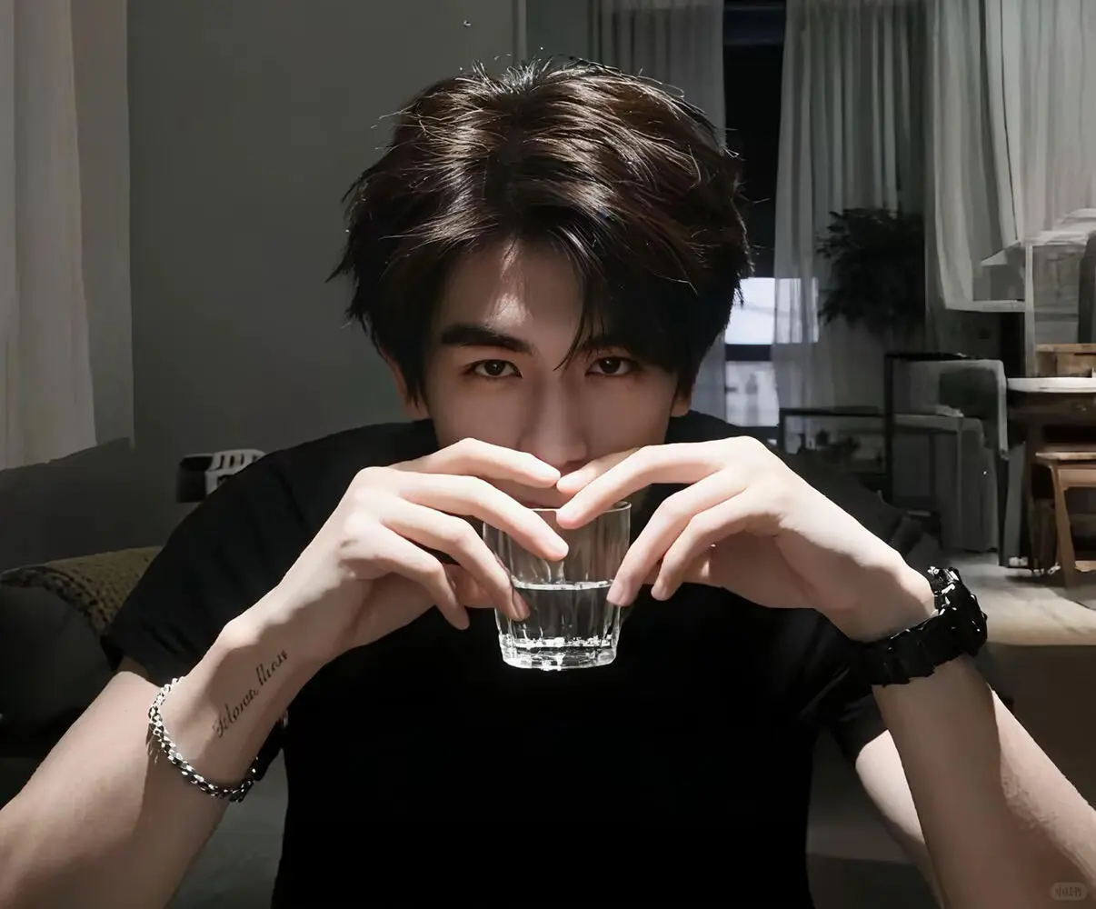 张凌赫电脑桌面壁纸