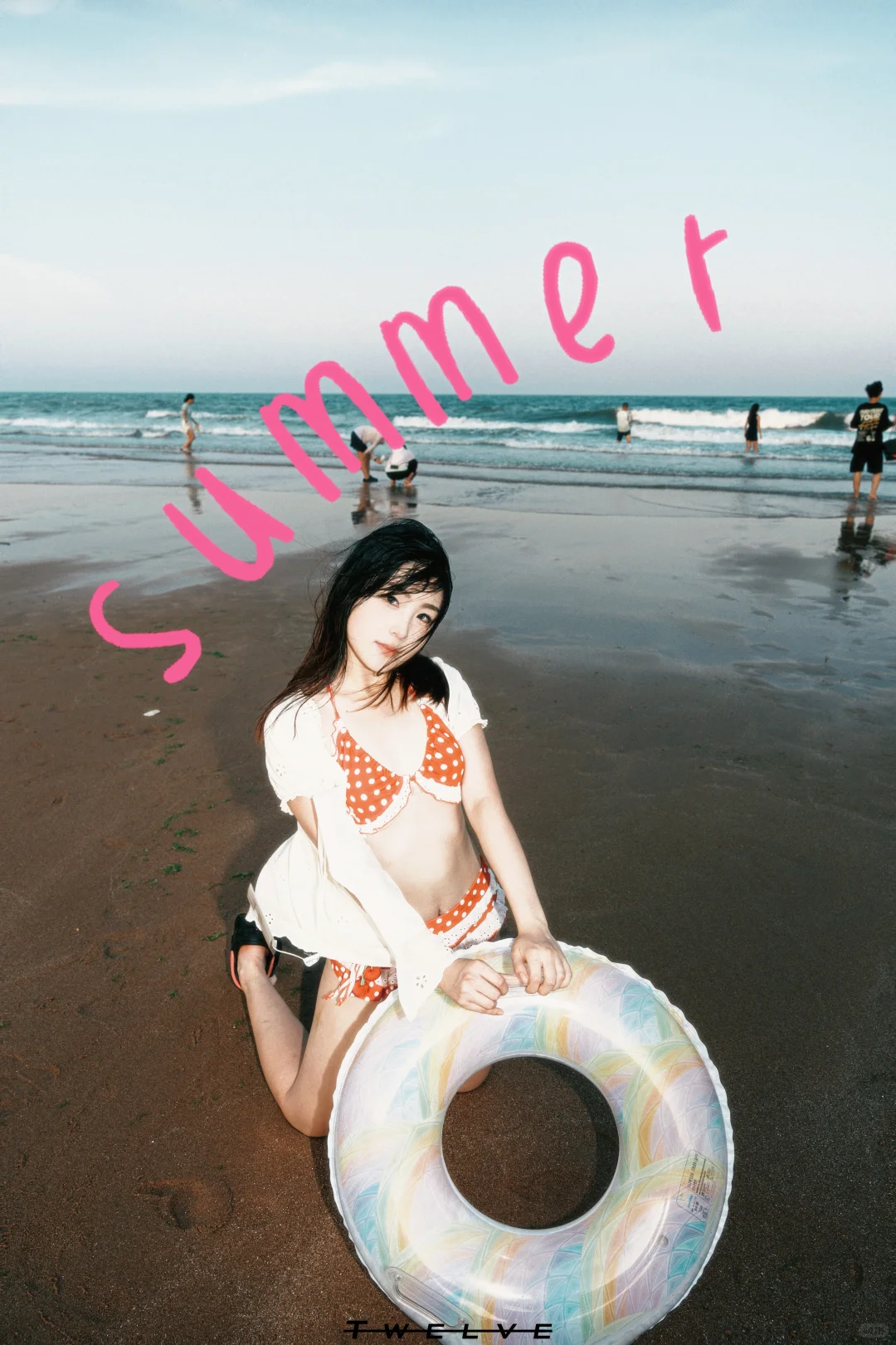 夏天的泳衣冬天发！