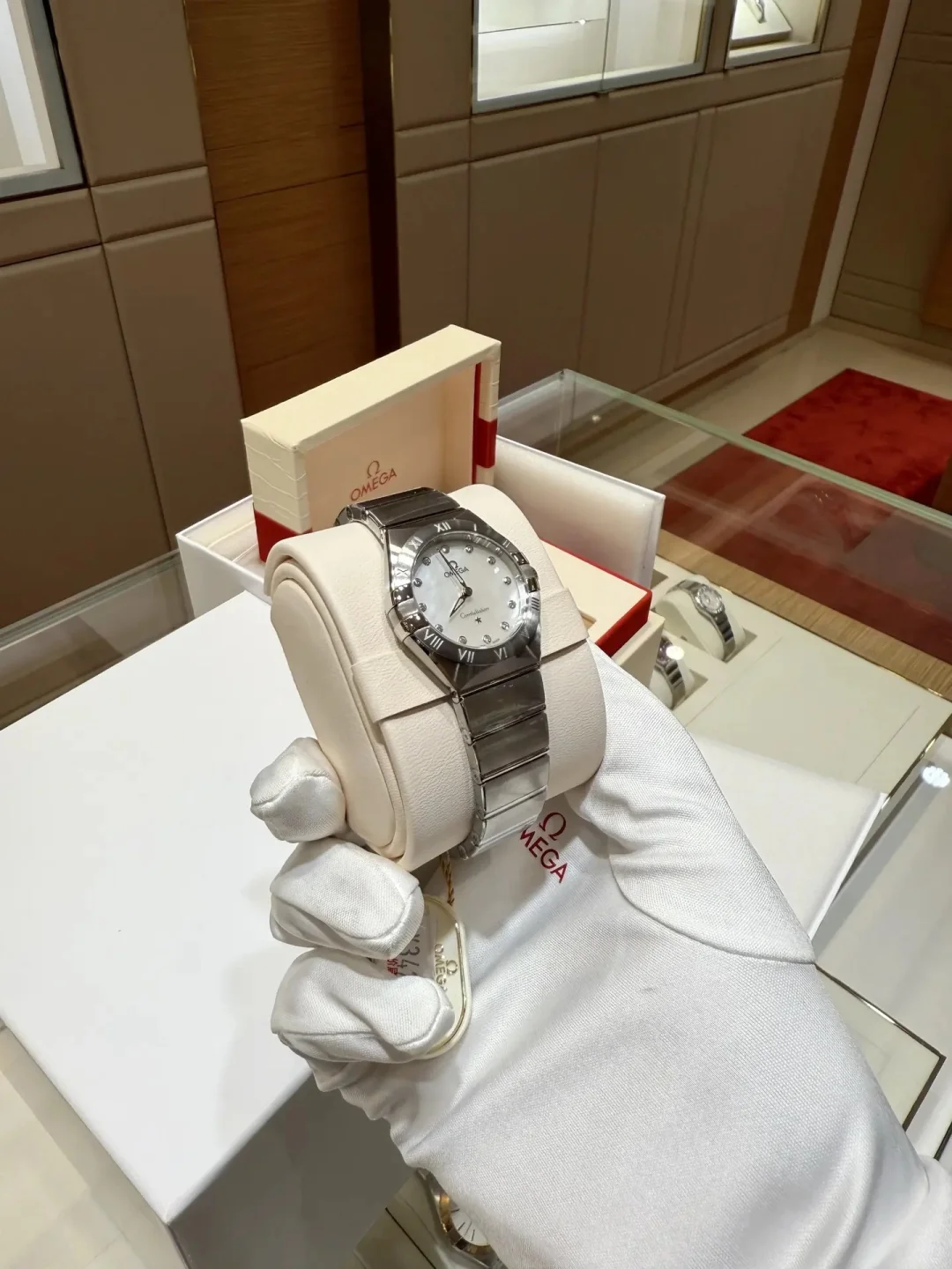 欧米茄星座贝母盘石英女表，双十二🈶惊喜🎊