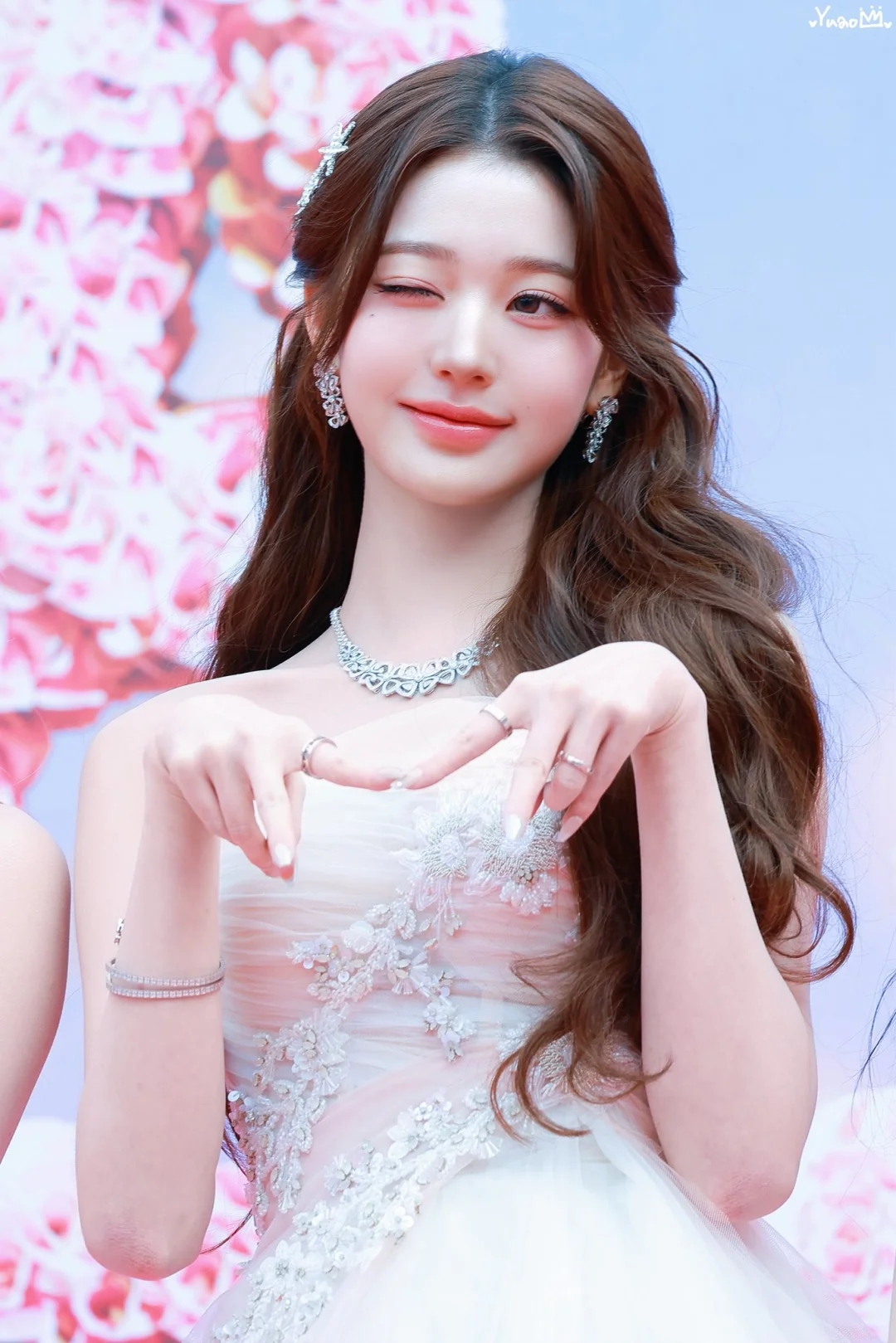 此女完全是天使...