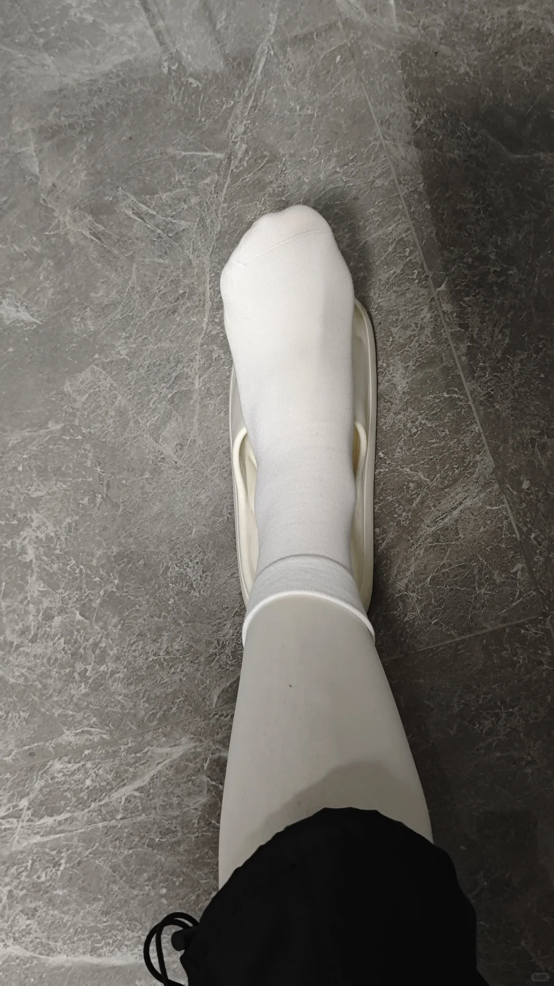 骗人的，其实还是喜欢厚白